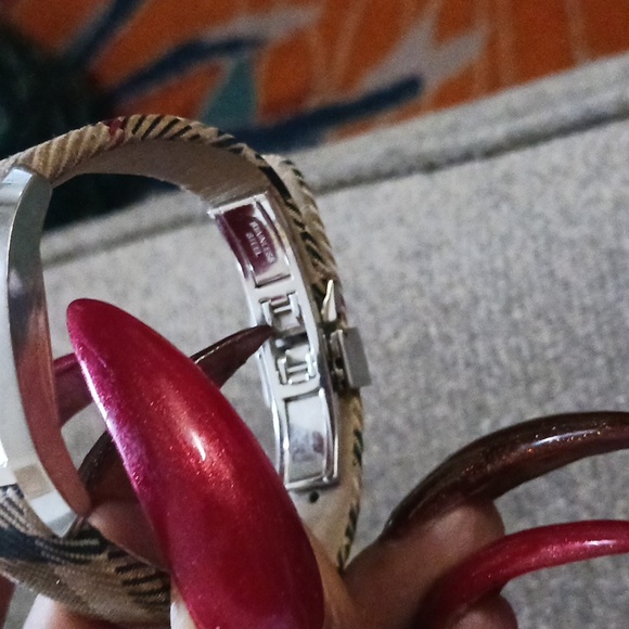 Burberry Watch - Picture 4 of 6